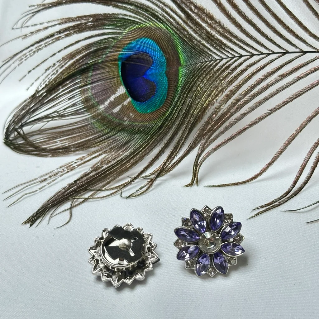 Paar knoopsluitingen "violette en zilveren strass" – photo 3